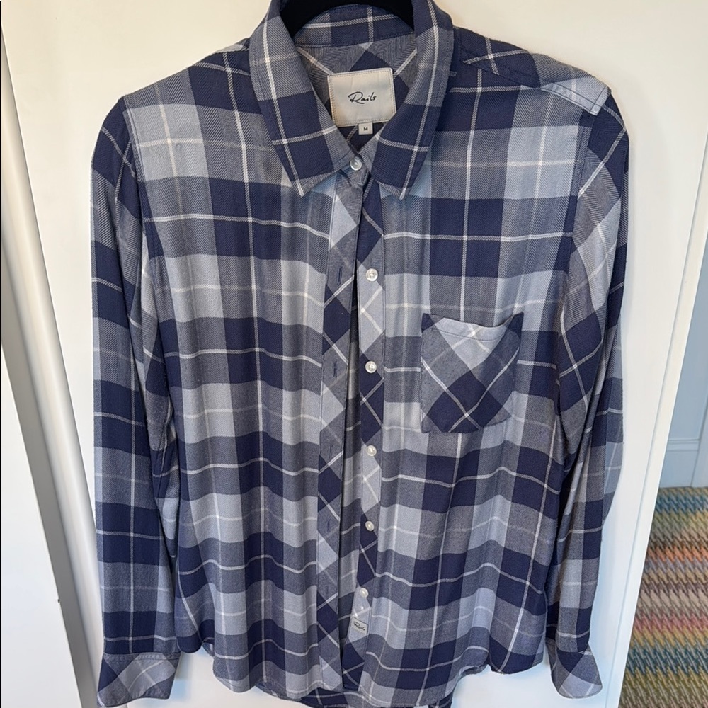 Rails button down. Size M!